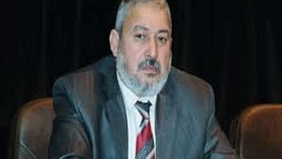 عضو بالأطباء: لا مانع من عمل الكيميائي والبشري لكن بشرط تحت إشراف الطبيب