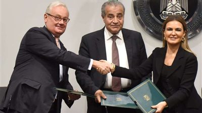 بقيمة 360 مليون جنية.. مصر وإيطاليا توقعان اتفاقية لإنشاء 10 صوامع رأسية