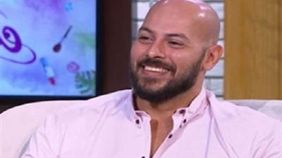 من الكواليس.. أحمد التهامي يظهر مع نجوم 