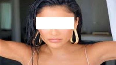 هاكرز يسربون صور عارية لمطربة شهيرة