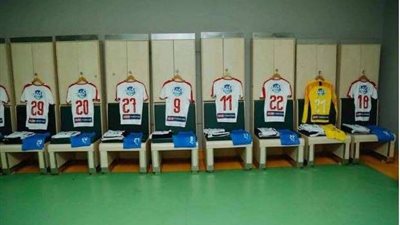 شاهد غرفة خلع ملابس الزمالك قبل إنطلاق السوبر