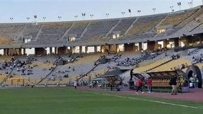 قبل ساعة من المباراة حضور ضعيف للجماهير في نهائي السوبر ( صور)
