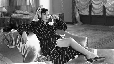 في ذكرى رحيلها.. 14 زواجة في حياة تحية كاريوكا أطوالها 18 عام