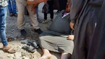 إصابة شخص أثناء مروره الطريق بحلوان