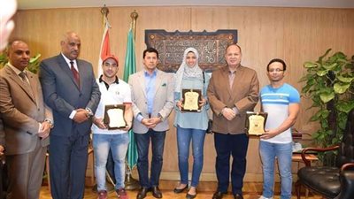محافظ الفيوم يستقبل وزير الشباب والرياضة ويكرمان أبطال المحافظة