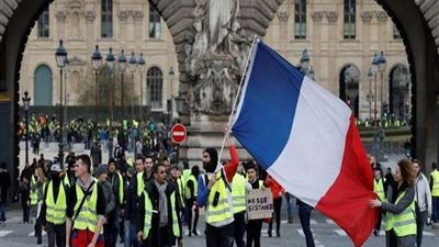 بالفيديو| السترات الصفراء تعود من جديد.. واعتقال 30 مُتظاهرًا