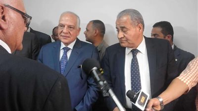 وزير التموين يفتتح مكتب الخدمة المتطورة بالعمرانية