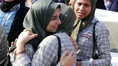 بعد غياب 3 شهور.. الفرحة ترسم وجوه طلاب المدارس