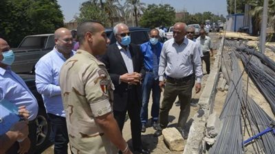 بالصور | محافظ الجيزة يتابع ميدانيا نسب تنفيذ المجمعات الحكومية بقرى أطفيح