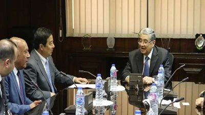 محمد شاكر يستقبل رئيس مجموعة XD لبحث تعزيز التعاون بين مصر والصين