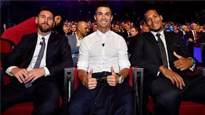 فان ديك: لا يمكن مقارنتي برونالدو وميسي