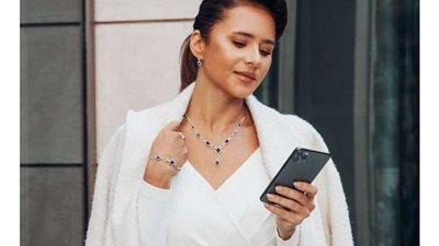 تعليق مثير لصاحب أغرب إطلالة في زفاف نيللي كريم