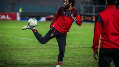 مروان محسن يقود هجوم الأهلي لمواجهة سموحة بالدوري العام