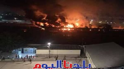 نشوب حريق بالقرب من محطة قطار السكة الحديد في المنيا