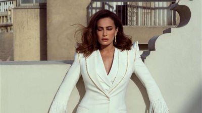 هند صبرى بإطلالة جديدة تخطف الأنظار