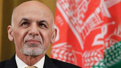 أول تعليق من الرئيس الأفغاني بعد هروبه خارج البلاد