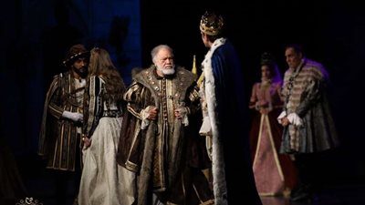 أول نوفمبر.. عرض 