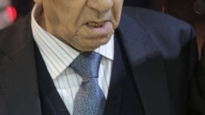 مكرم محمد أحمد يكشف سبب دعم بريطانيا لـ