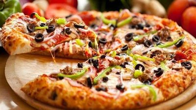 لعشاق البيتزا.. قطعة واحدة تحميك من 5 أنواع للسرطان