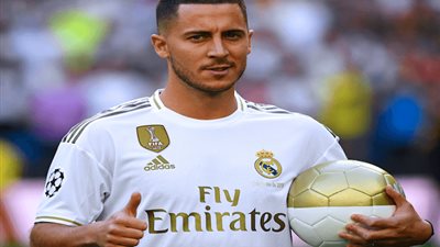 هازارد ينفي تفكيره في الإصابة