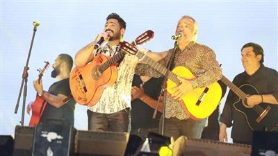 تعرف على سر تواجد تامر حسني في الإسكندرية