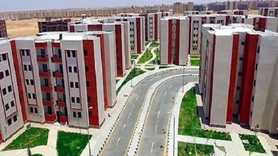تسليم عقود وحدات مشروع الإسكان الاجتماعي بالعاشر من رمضان