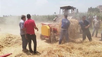 مصرع عامل زراعي بعد سقوطه في ماكينة قش الأرز بالدقهلية