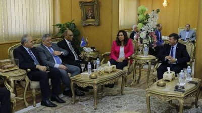 رئيس جهاز تنمية دمياط يعقد جلسة بيع بمزاد علني لـ7 نحال تجارية