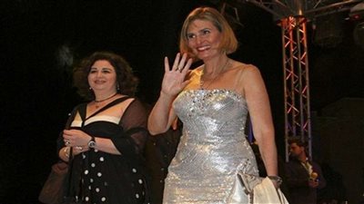 شاهد.. إطلالة جماعية لنجوم الفن مع يسرا