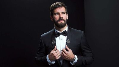 كلوب يعلن موعد عودة بيكير لتدريبات الفريق