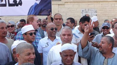 بالصور.. هتافات المواطنين تُشعل مدينة نصر لدعم الرئيس السيسي