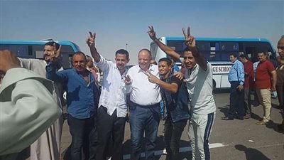 خروج الحافلات التي تقل المواطنين من بني سويف لتأييد السيسي بمدينة نصر