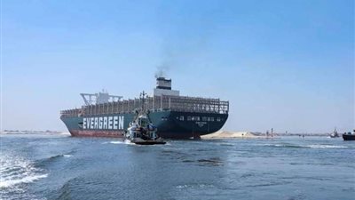 أسامة ربيع: سفينة الحاويات EVER GIVEN تعبر ضمن قافلة الشمال (صور)
