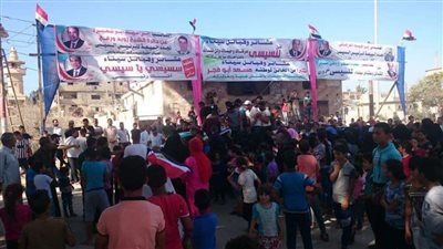 بالصور.. انطلاق مسيرات مؤيدة للرئيس السيسي من الشيخ زويد بسيناء