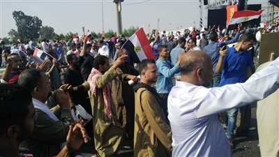 بالصور.. وصول مسيرة بالطبل البلدي إلى مدينة نصر لدعم الرئيس السيسي