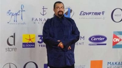 مهرجان الجونة يكرم النجم العالمي ستيفن سيجال