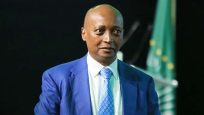 بدون جماهير.. رئيس الكاف يصل المغرب لحضور النهائي العربي