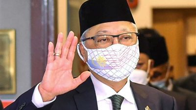 رئيس الوزراء الماليزي الجديد يؤدي اليمين الدستورية