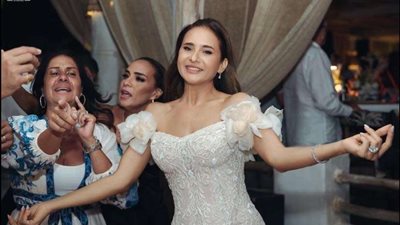 شاهد.. نيللي كريم تنشر صور جديدة من حفل زفافها