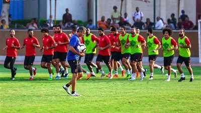 الأهلي راحة غدًا ويستأنف تدريباته الاثنين استعدادًا للإنتاج للحربي