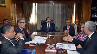 محافظ القليوبية: لجنة عاجلة لتنفيذ مبادرة حياة كريمة للقرى الأكثر فقرًا