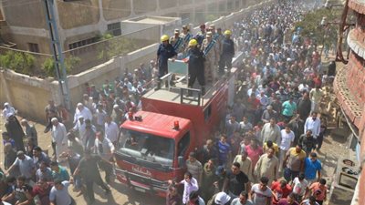 بمشاركة محافظ الدقهلية.. أهالي ميت غمر يشيعون جثمان شهيد كمين بئر العبد بسيناء