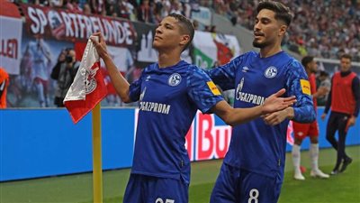 شالكه يفوز على لايبزيج بثلاثية  بالدوري الألماني