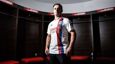 ليون يُعلن تعاقده مع شاكيري قادمًا من ليفربول