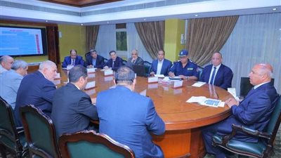 وزير النقل يتابع خطط الحماية المدنية مع قيادات السكك الحديدية والمترو
