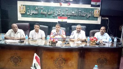 رئيس مدينة أشمون يستجيب لمطالب 50 مواطنًا خلال لقاء خدمة المواطنين