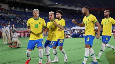 نيمار وفيرمينو على رأس قائمة البرازيل استعدادًا لتصفيات كأس العالم