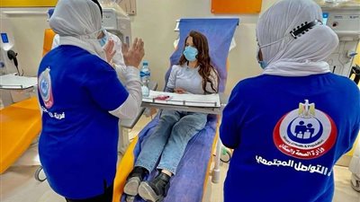 بالصور | وزيرة الصحة: استقبال 2003 متبرعين بمراكز تجميع البلازما منذ 14 يوليو الماضي