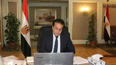 وزير التعليم العالي يرأس اجتماع مركز بحوث وتطوير الفلزات