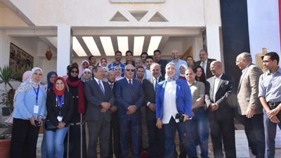 الغرابلي يشيد بدور مركز بحوث الصحراء في جهود التنمية الزراعية بمطروح